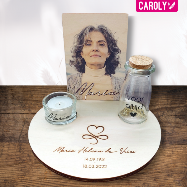 "Voor altijd" herinneringsplank rond