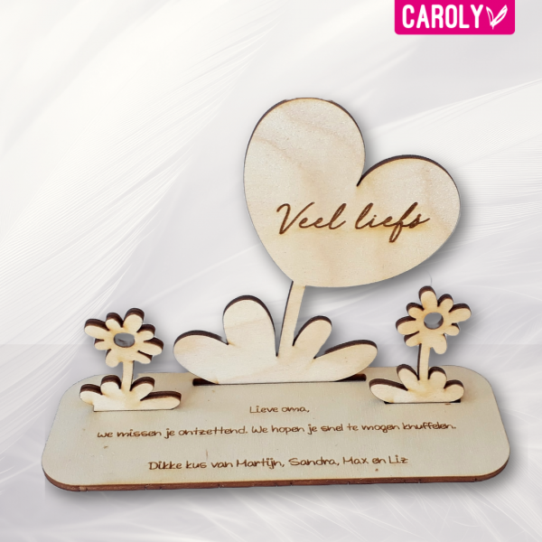 Houten wenskaart hart met bloemetjes