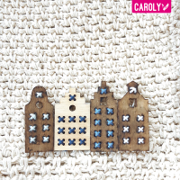 Setje van 4 houten huisjes