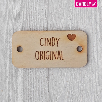 Houten label met eigen tekst 2x4cm Houten label met eigen tekst 2x4cm
