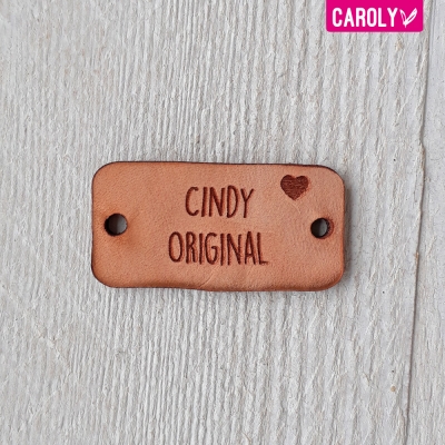 Leren label met eigen tekst 2x4cm Leren label met eigen tekst 2x4cm