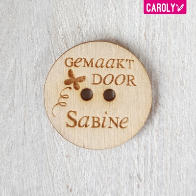 Houten knoop "gemaakt door" met naam