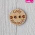 Houten knoop met naam of eigen tekst 15mm