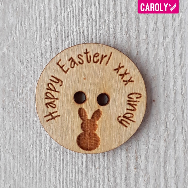 Houten knoop met naam of eigen tekst - konijn