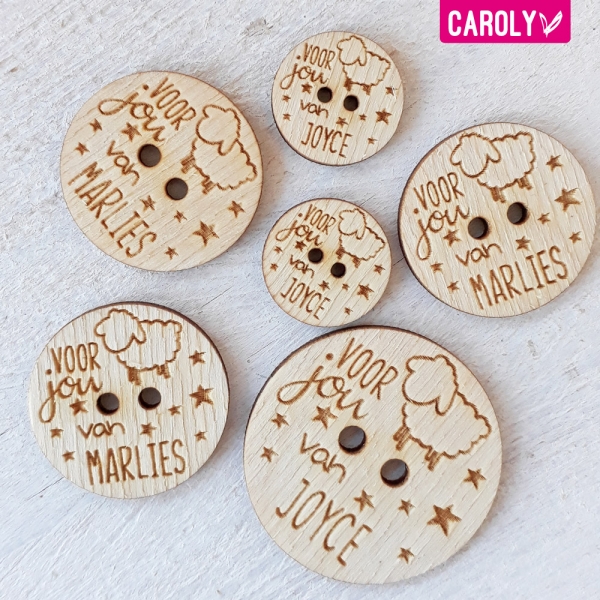 Houten knoop schaap "voor jou van" met naam