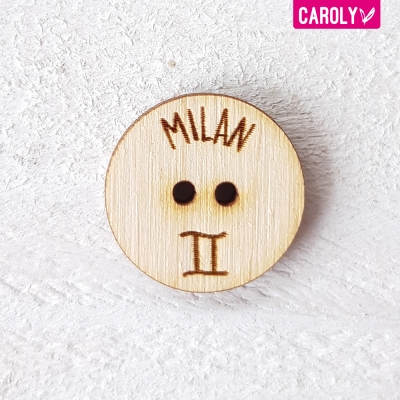 Houten knoop met naam - sterrenbeeld tweelingen