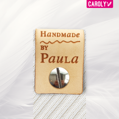 Leren label "handmade by" met naam 25x70mm bovenkant